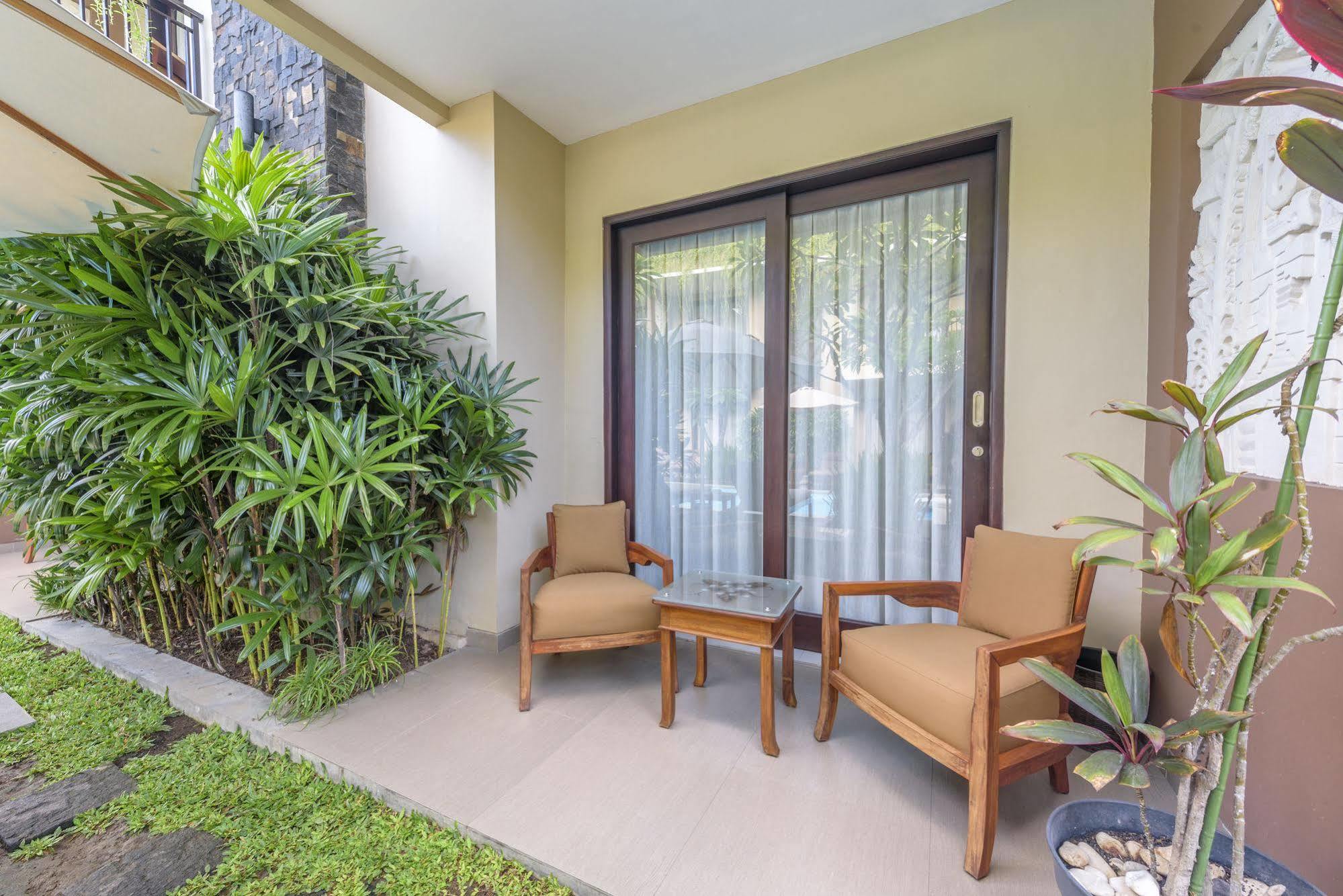 Hotel D'Penjor Seminyak Exterior foto