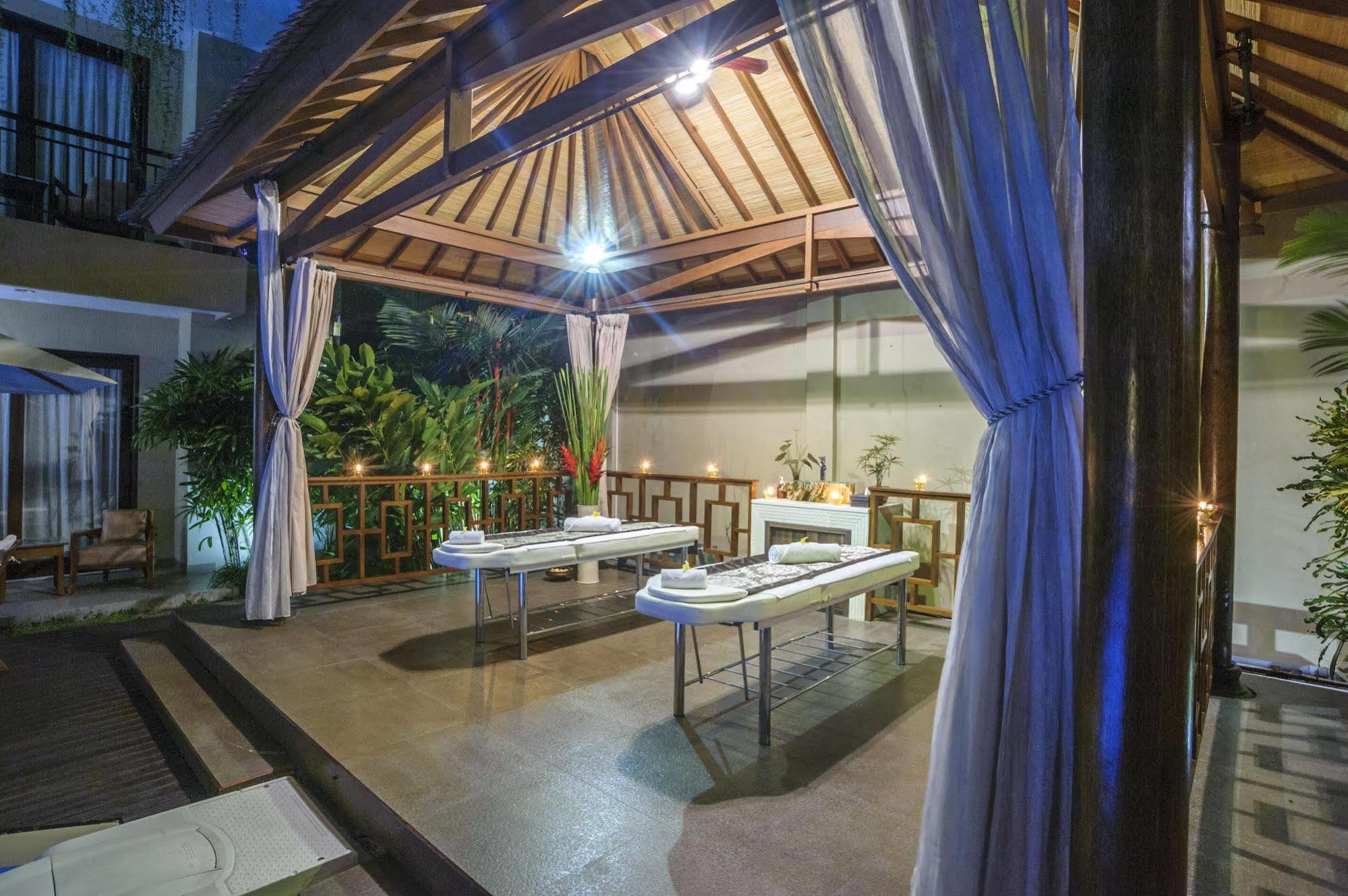 Hotel D'Penjor Seminyak Exterior foto